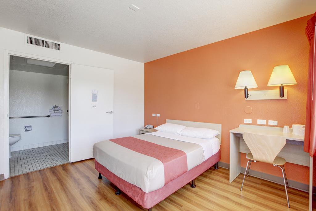 Motel 6-Corona, Ca ภายนอก รูปภาพ