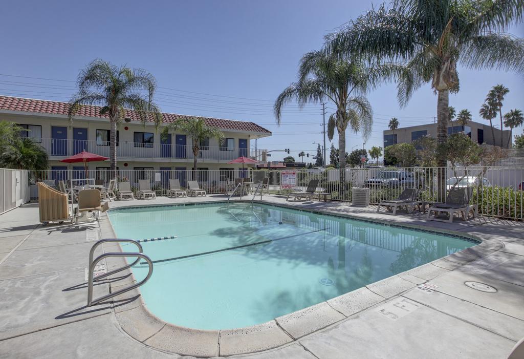 Motel 6-Corona, Ca ภายนอก รูปภาพ