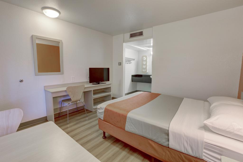 Motel 6-Corona, Ca ภายนอก รูปภาพ