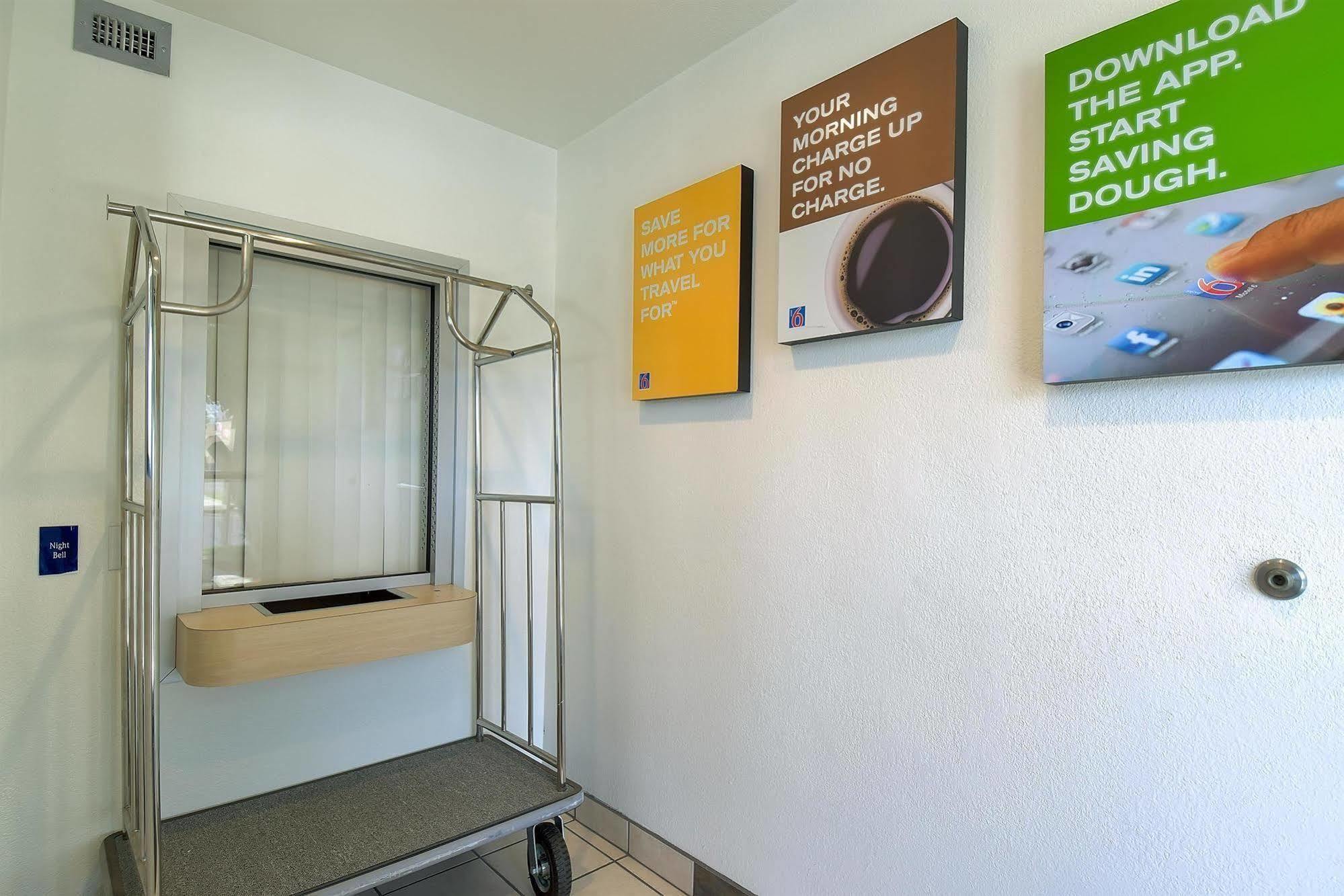 Motel 6-Corona, Ca ภายนอก รูปภาพ