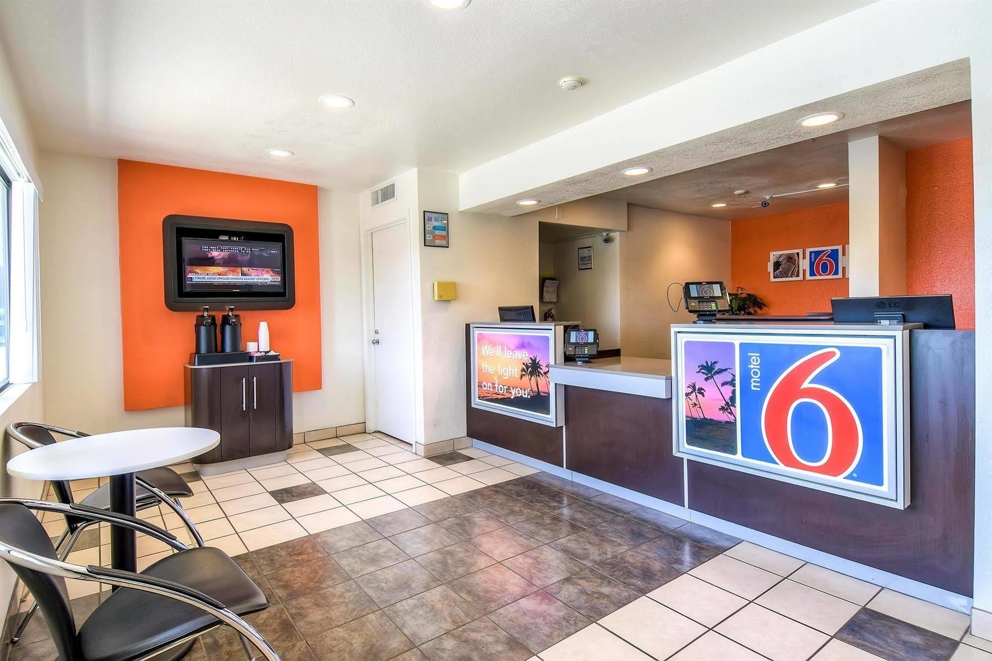 Motel 6-Corona, Ca ภายนอก รูปภาพ